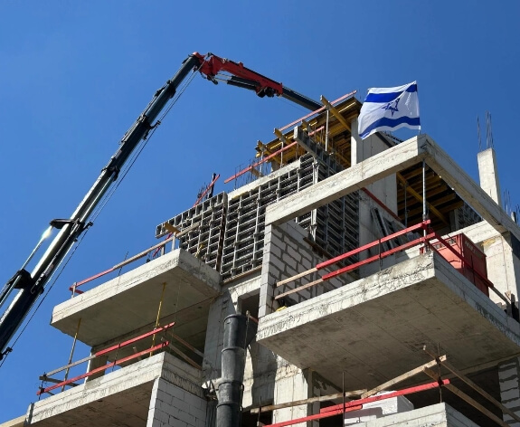 הדגל העברי 13